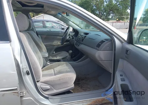 2002 Toyota Camry Le V6 z USA, uszkodzony, nr VIN 4T1BF32K92U535522